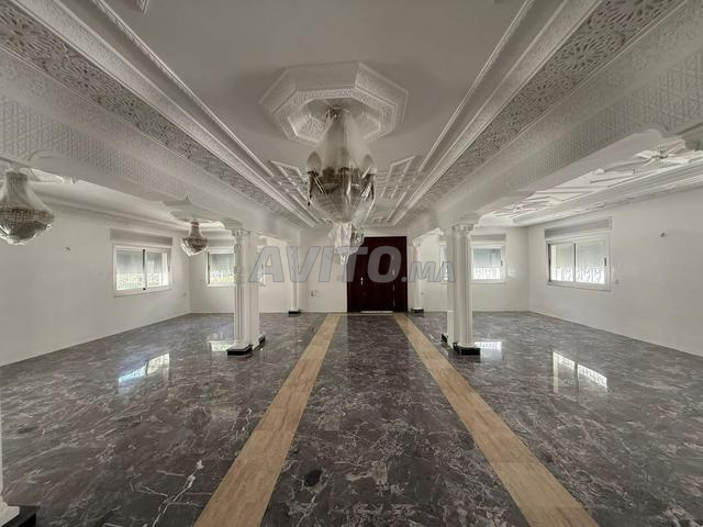 Villa à vendre à Souriyine – 360 m²