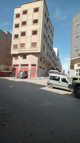 عمارة 150متر كراج و 10  برطمات  ثمن 600 مليون