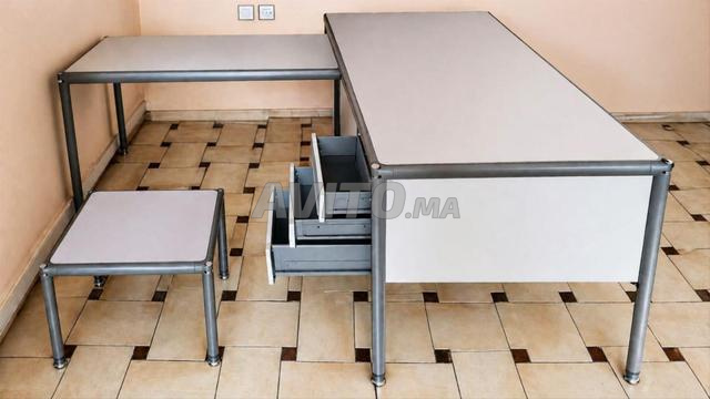 Bureau professionnel et table basse assortie