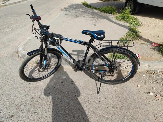 Vélo en aluminium pour longues distances en excellent état - 2