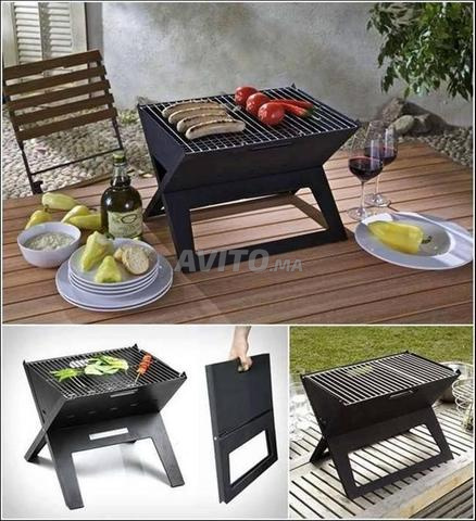 Gril de barbecue portable pliable au charbon de bois