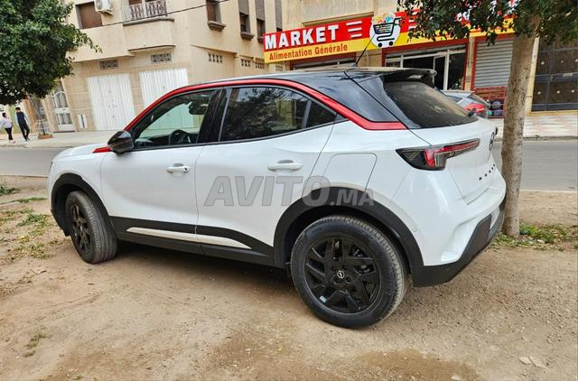 Opel Mokka Essence Automatique 2024 à Khouribga - 2