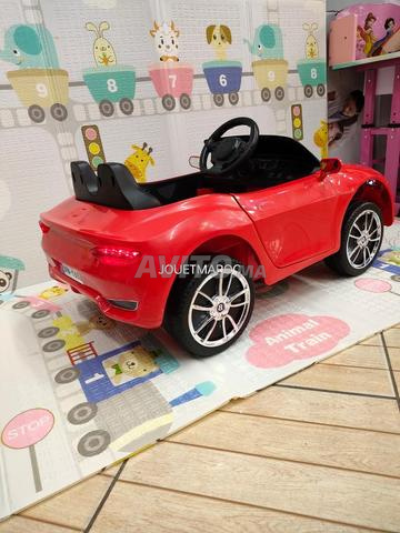 La voiture BENTLEY SPORT - 2