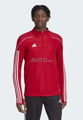 أديداس سويت شيرت مقاس M - 2