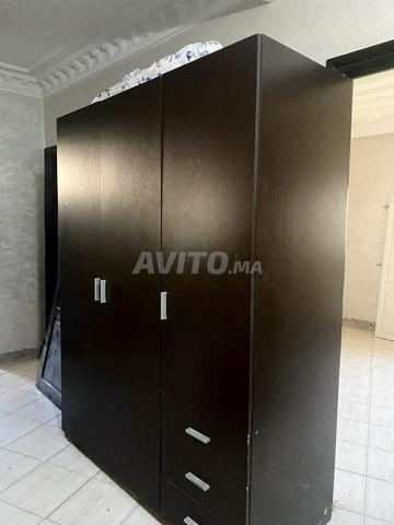 Armoire marron 3 portes - 2