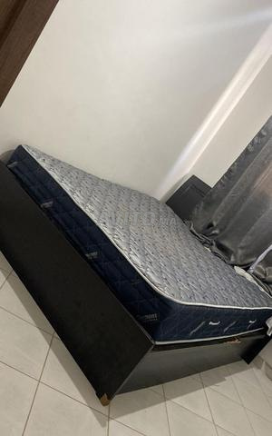 Matelas à vendre en excellent état - 2