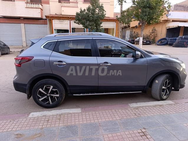 Nissan Qashqai Diesel Manuelle 2018 à Azrou - 2