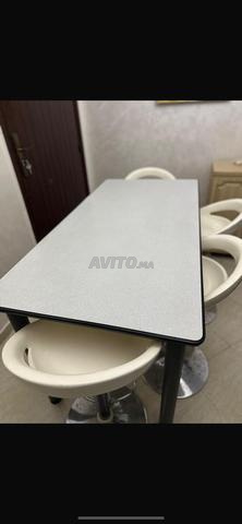 طقم طاولة بار و 4 كراسي بسعر رخيص