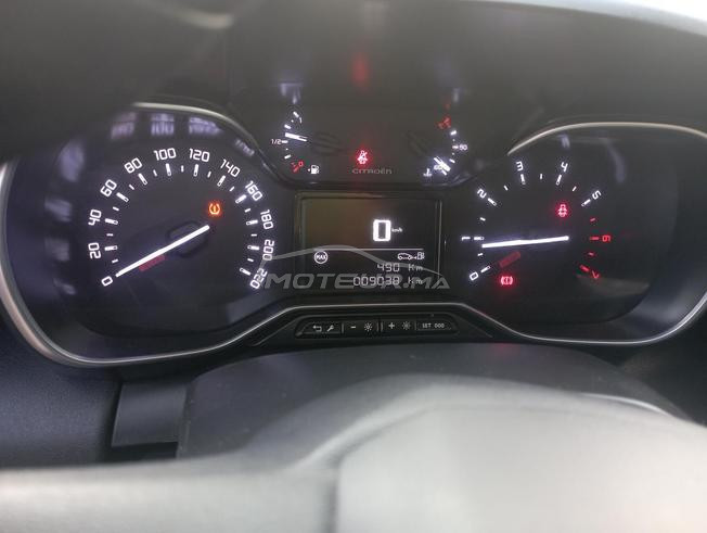 j'ai une voiture à vendre tout neuf 