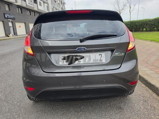 Ford Fiesta première main 2017 - 2