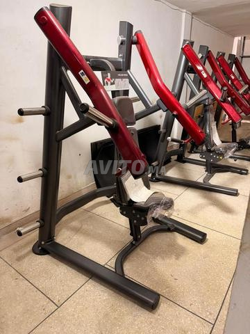 جهاز ضغط الصدر المائل