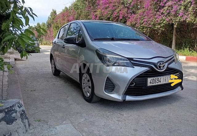 Toyota Yaris essence 2015 - 2