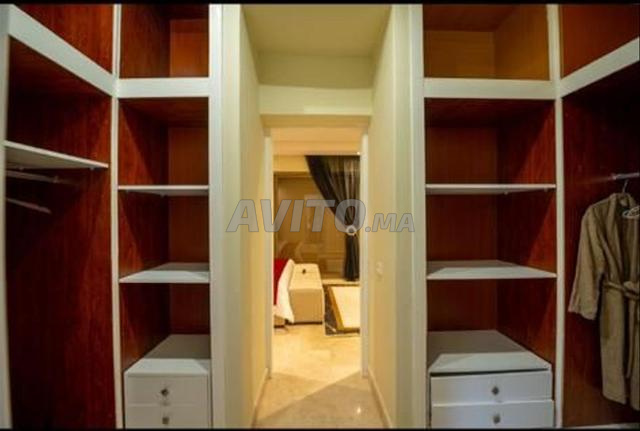 فيلا عصرية فاخرة مع مسبح - 2