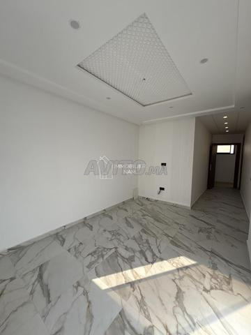 Appartement à louer 84 m² à Rabat - 2