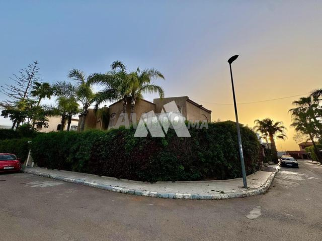 Villa Prestigieuse 750m² à Mandarona Sidi Maârouf