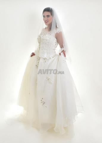 فستان زفاف جميل جداً جديد للبيع - 2