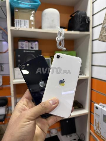 iPhone SE 3 64G Officiel