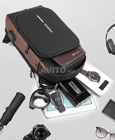 Sac bandoulière étanche et anti-vol - 2