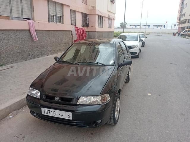 Fiat Punto Essence Manuelle 2004 à Benslimane
