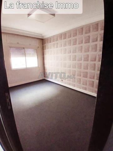 مكتب للإيجار 100 متر مربع في بورغون كازا بلانكا - 2