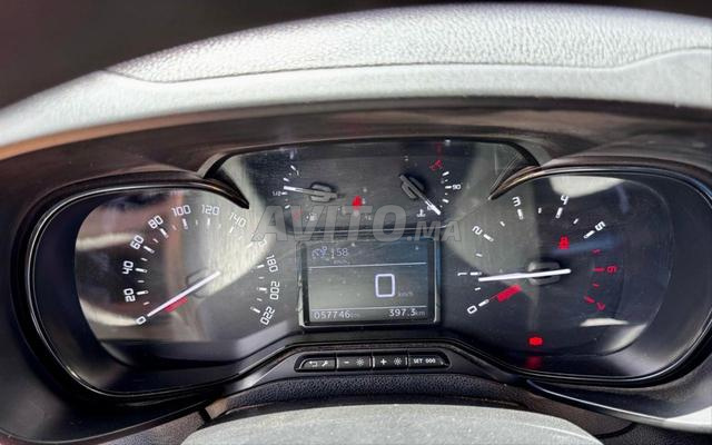 Citroën Berlingo Diesel Manuelle 2022 à Marrakech - 2