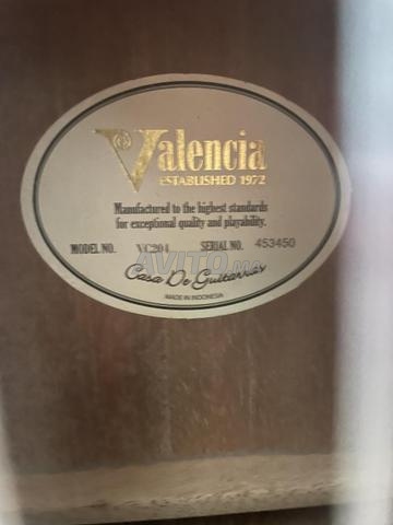 جيتار فالنسيا v204 بحالة جيدة - 2