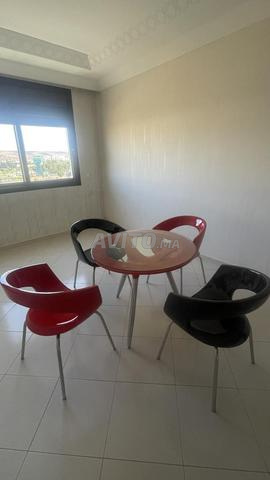 Table en verre et inox rouge et noire - 2