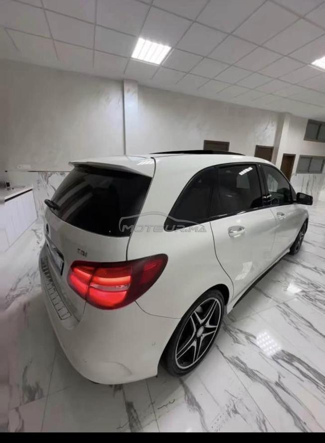 Mercedes B200