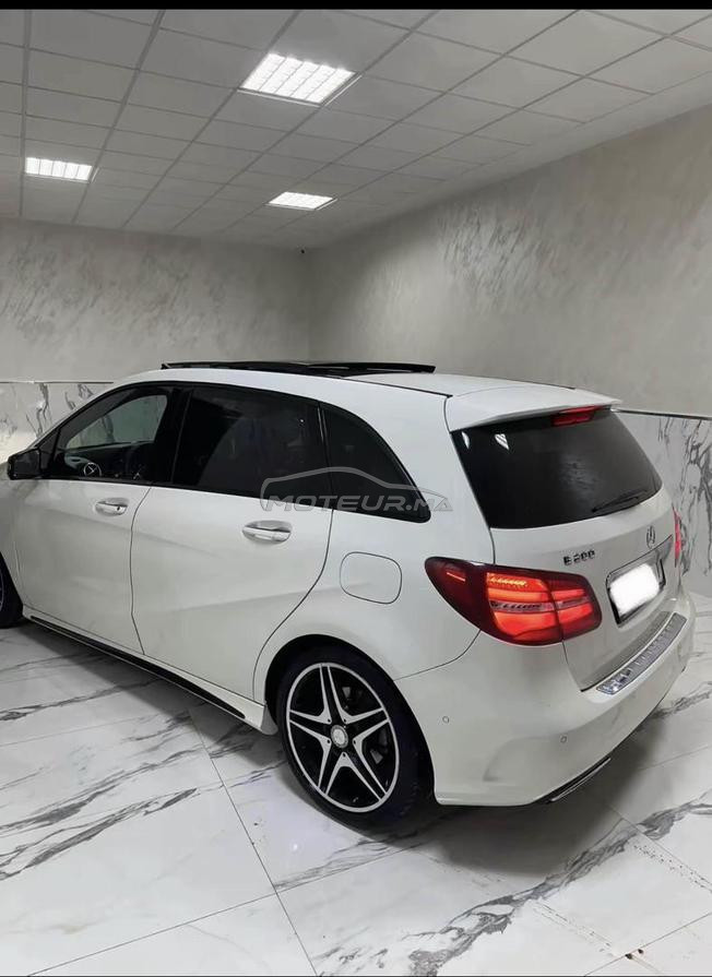 Mercedes B200