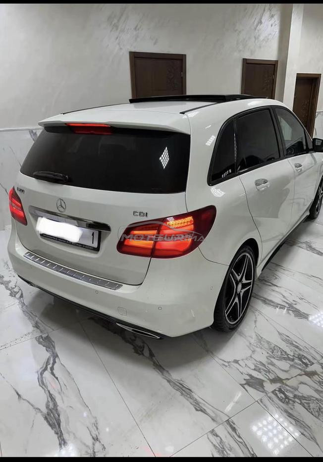 Mercedes B200