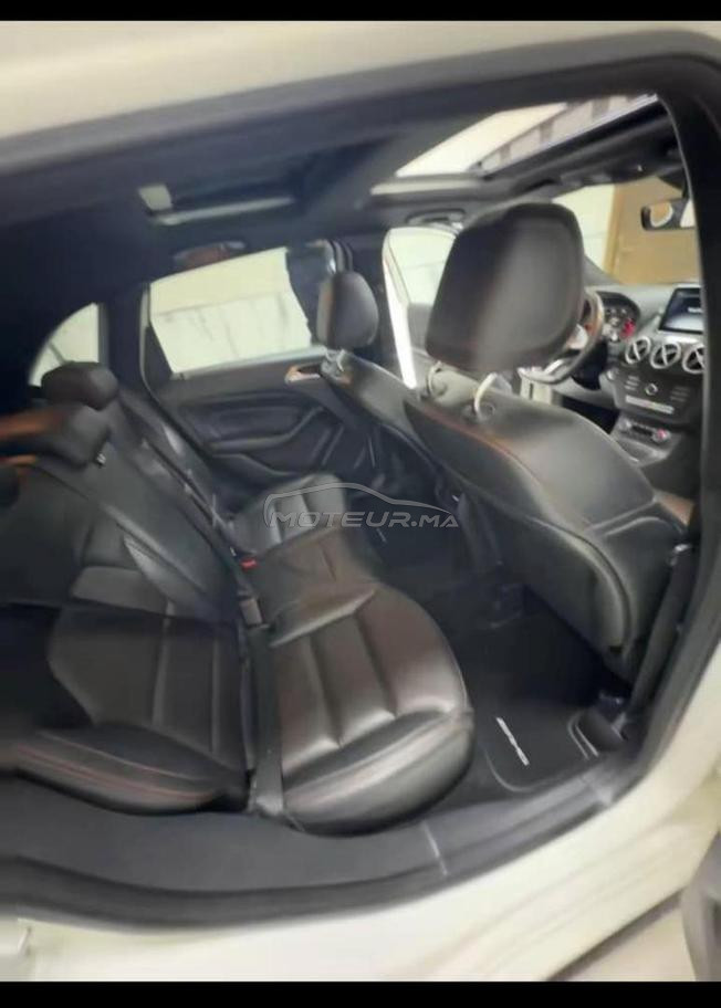 Mercedes B200