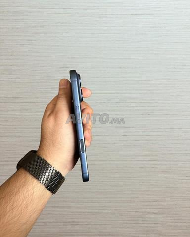 iPhone 17 Pro 256GB Titane Bleu - Comme Neuf - 2