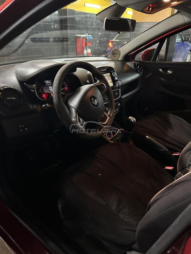 je mets ma Clio 4 modèle 23/09/2020 à vendre 