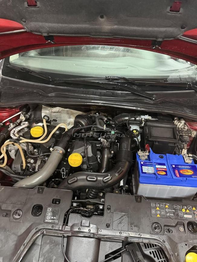 je mets ma Clio 4 modèle 23/09/2020 à vendre 