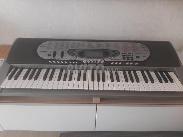 بيانو كهربائي مع شاحن - 2