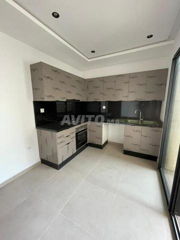 شقة فاخرة للإيجار في زنـاتـة - 2