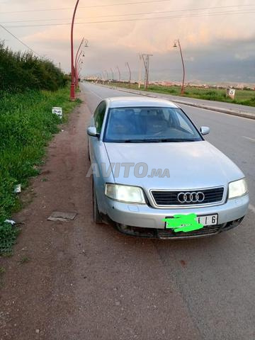 Audi A6 essence manuelle 2000 à Beni Mellal