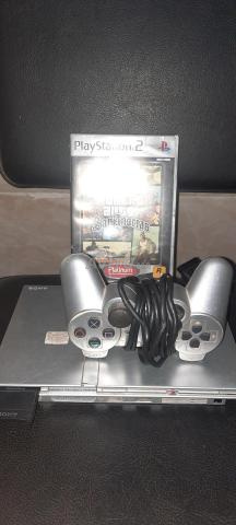 PlayStation 2 Slim argentée - 2
