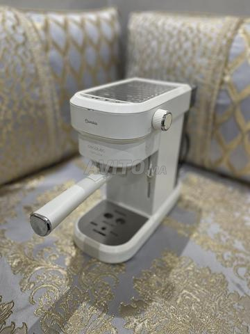 Machine à café et lait, fonctionne bien, bienvenue à ceux qui la veulent - 2