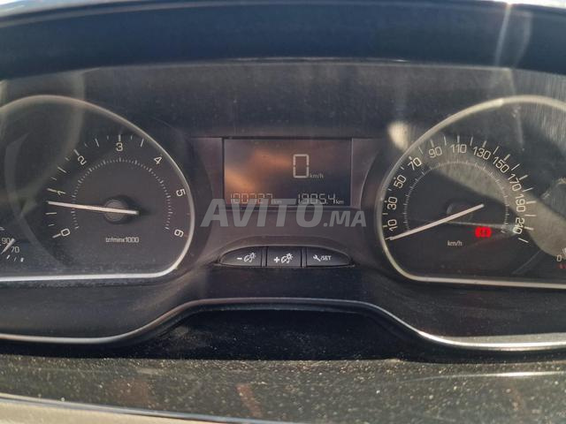 Peugeot 208 Diesel Manuelle 2019 à Fès