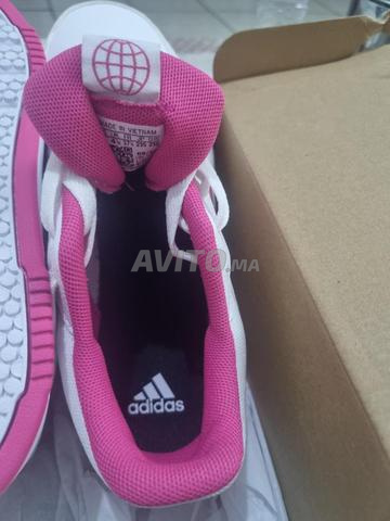 حذاء رياضي أديداس - 2