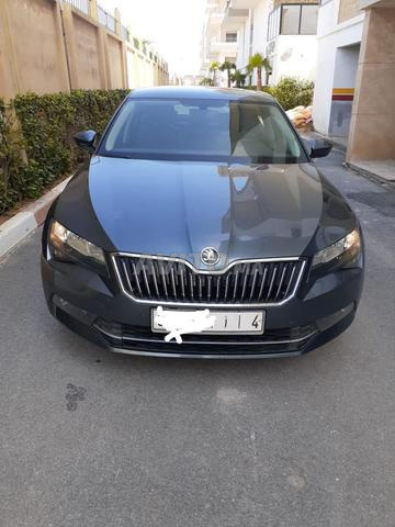 Skoda Superb Diesel Automatique 2019 à Rabat - 2