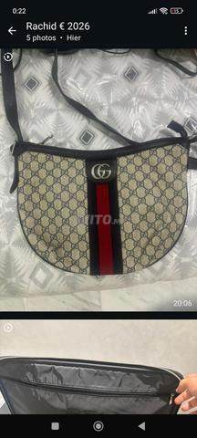 Je mets en vente un sac à épaule GUCCI OPHIDIA
