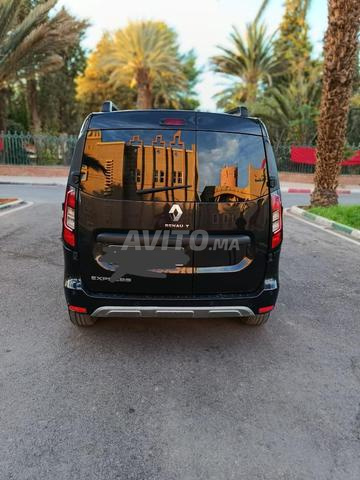 Renault Express Diesel Manuelle 2022 à Tanger