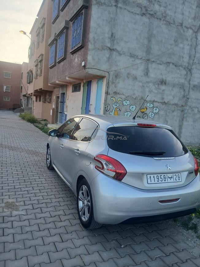 Peugeot 208 Diesel Manuelle 2014 à Marrakech