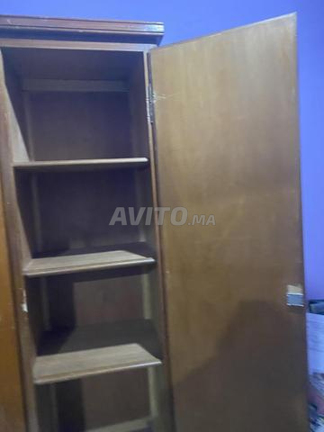 Armoire en bois massif à vendre - 2