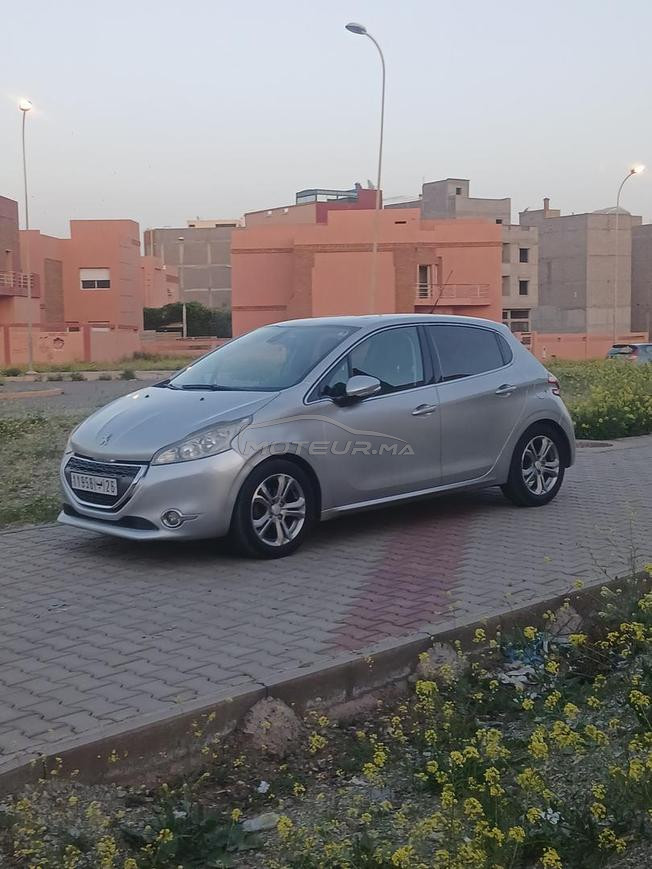 Peugeot 208 Diesel Manuelle 2014 à Marrakech