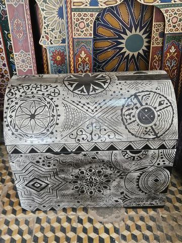 Coffre traditionnel décoré