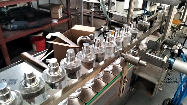 Remplisseuse de parfum