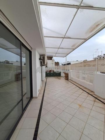 Grand appartement à louer Agdal